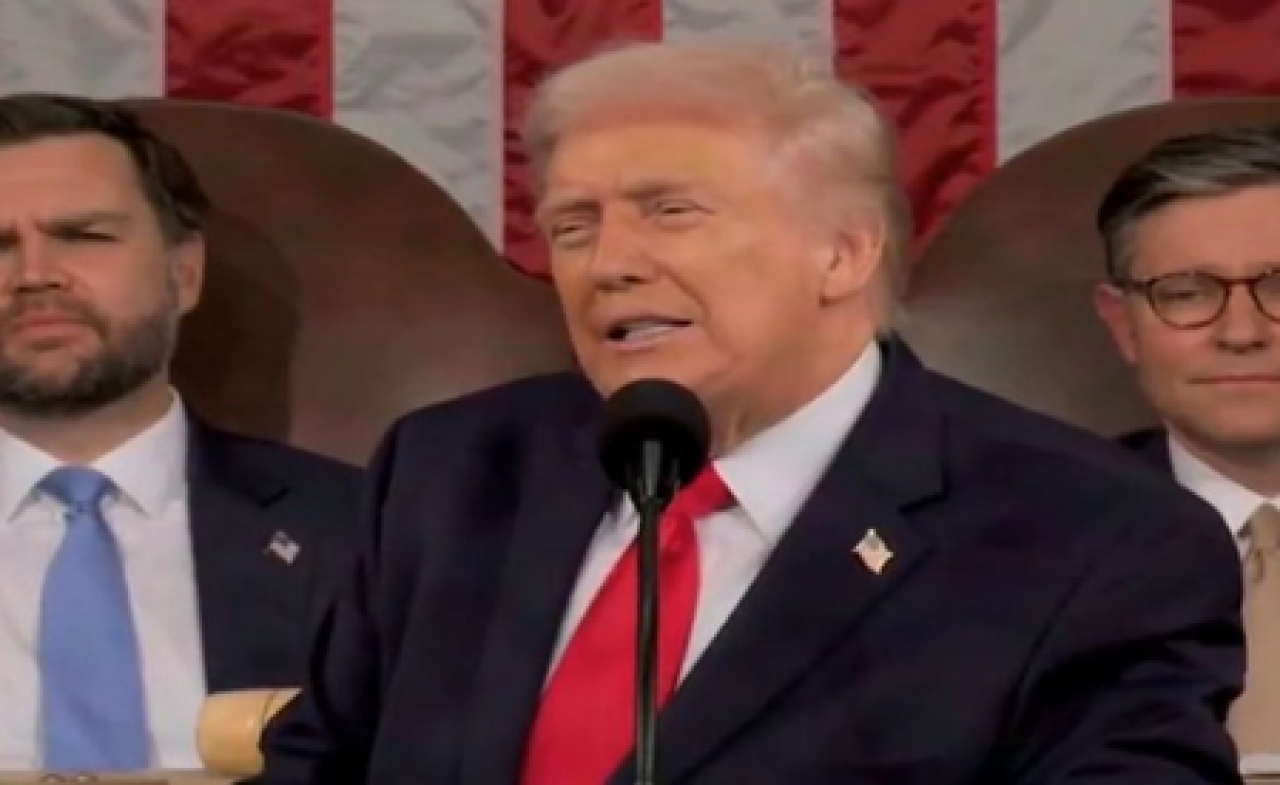 अमेरिका में ईरान नीति पर सियासी विवाद बढ़ा