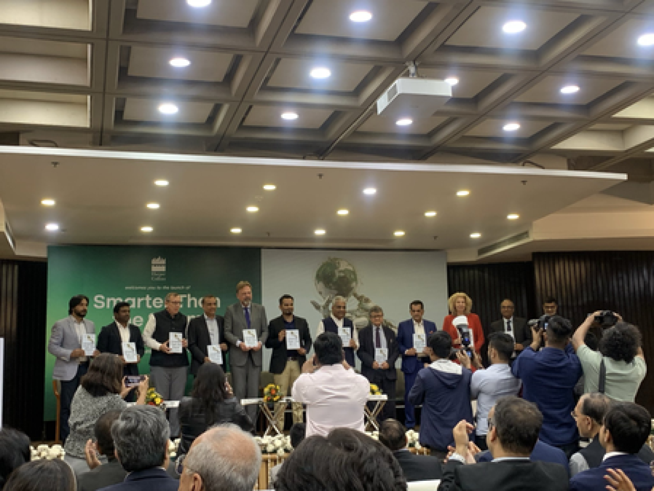 एआई का बहुभाषी होना आवश्यक: अमिताभ कांत एआई का बहुभाषी होना आवश्यक: अमिताभ कांत