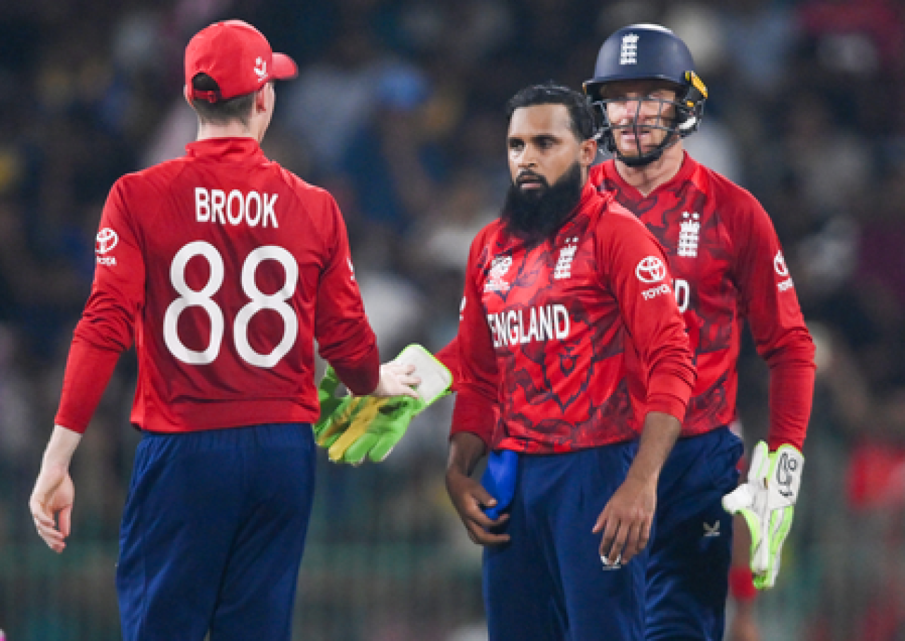 टी20 वर्ल्ड कप: इंग्लैंड के स्पिनर्स का जादू, न्यूजीलैंड ने बनाए 159 रन टी20 वर्ल्ड कप: इंग्लैंड के स्पिनर्स का जादू, न्यूजीलैंड ने बनाए 159 रन