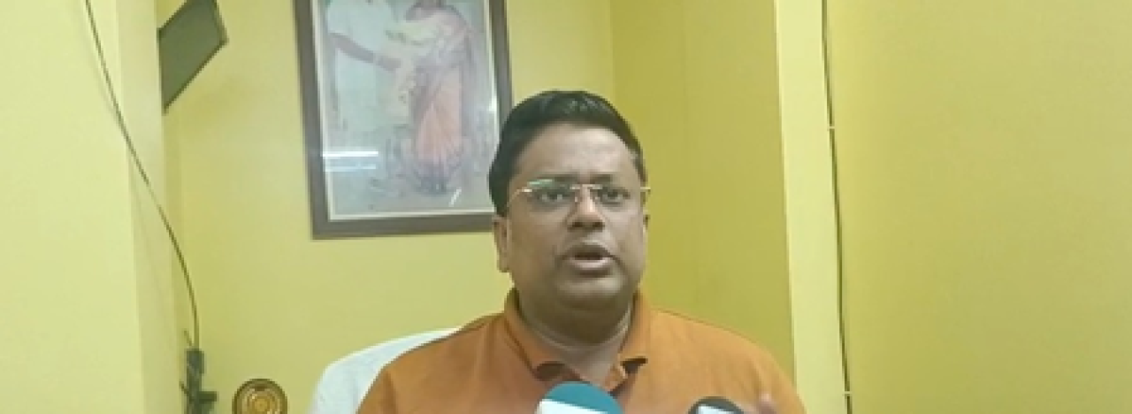 तृणमूल के लिए काम करने पर नौकरी जाने की चेतावनी