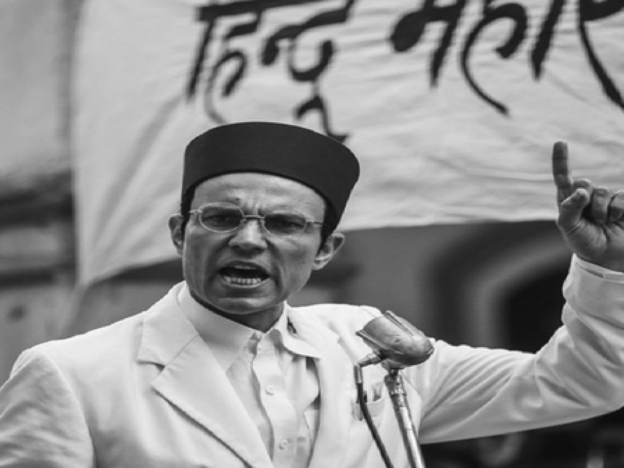 रणदीप हुड्डा ने वीर सावरकर को दी श्रद्धांजलि, अनशन का किया जिक्र रणदीप हुड्डा ने वीर सावरकर को दी श्रद्धांजलि, अनशन का किया जिक्र