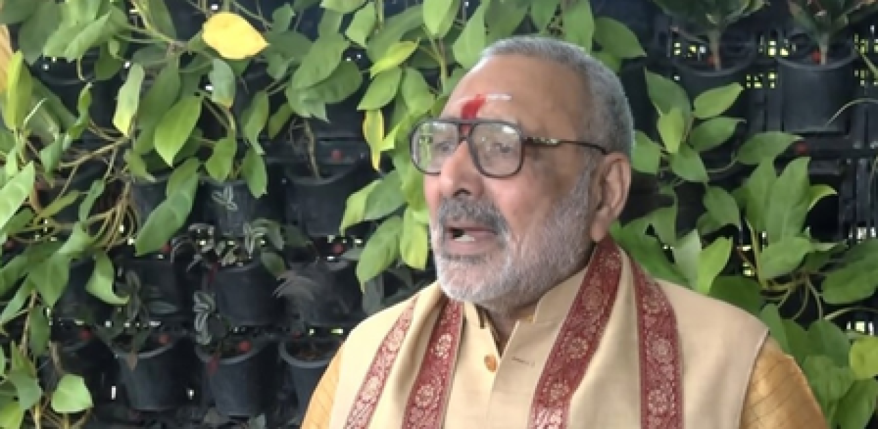 गिरिराज सिंह ने ममता बनर्जी की कार्यशैली पर उठाए सवाल