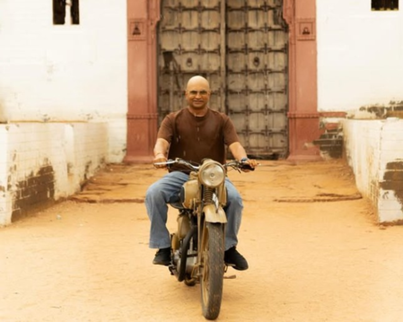 ‘जय हिंद, जय सिंध’ में जया प्रदा को निर्देशित करना मेरे लिए एक फैन मोमेंट था: इंद्रजीत लंकेश ‘जय हिंद, जय सिंध’ में जया प्रदा को निर्देशित करना मेरे लिए एक फैन मोमेंट था: इंद्रजीत लंकेश