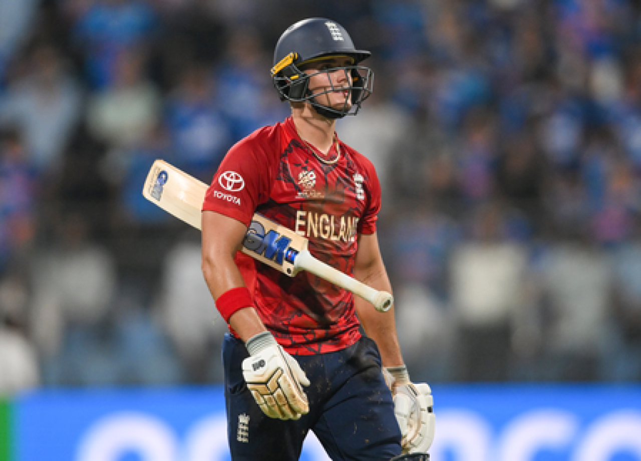 जैकब बेथेल ने फिन एलन को पछाड़ा, इंग्लैंड के चौथे बल्लेबाज बने शतक लगाने में