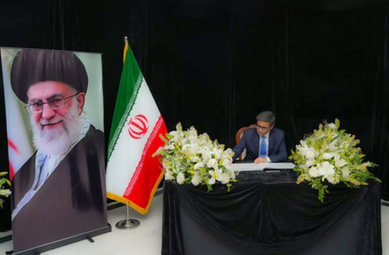 भारत ने खामेनेई को श्रद्धांजलि दी, जानकारी के बिना टिप्पणी से बचने की अपील