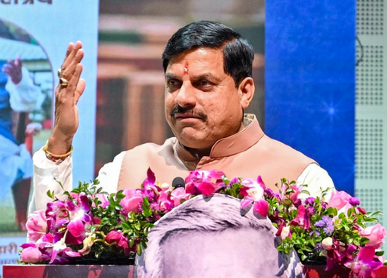 सीएम मोहन यादव की कार्रवाई, कलेक्टर और एसपी को हटाया गया सीएम मोहन यादव की कार्रवाई, कलेक्टर और एसपी को हटाया गया